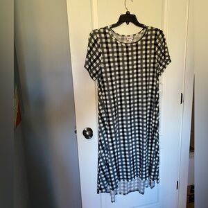 New Lularoe XL Carly Dress Black and White plaid